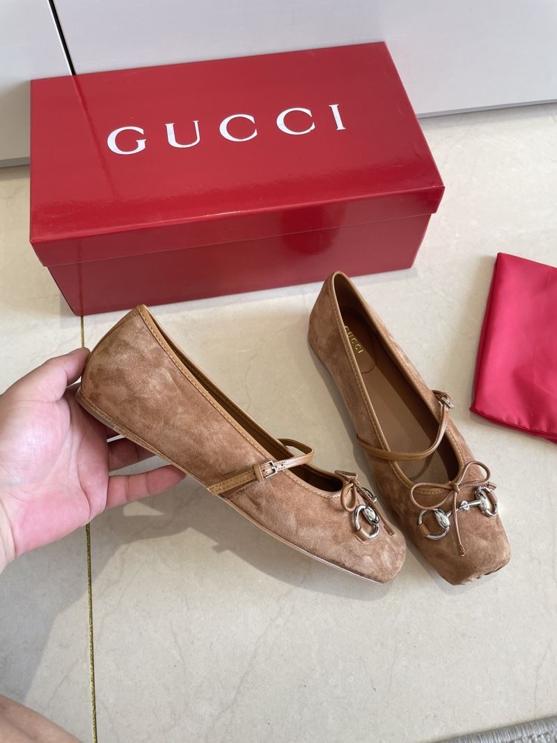 Gucci Flat Shoes